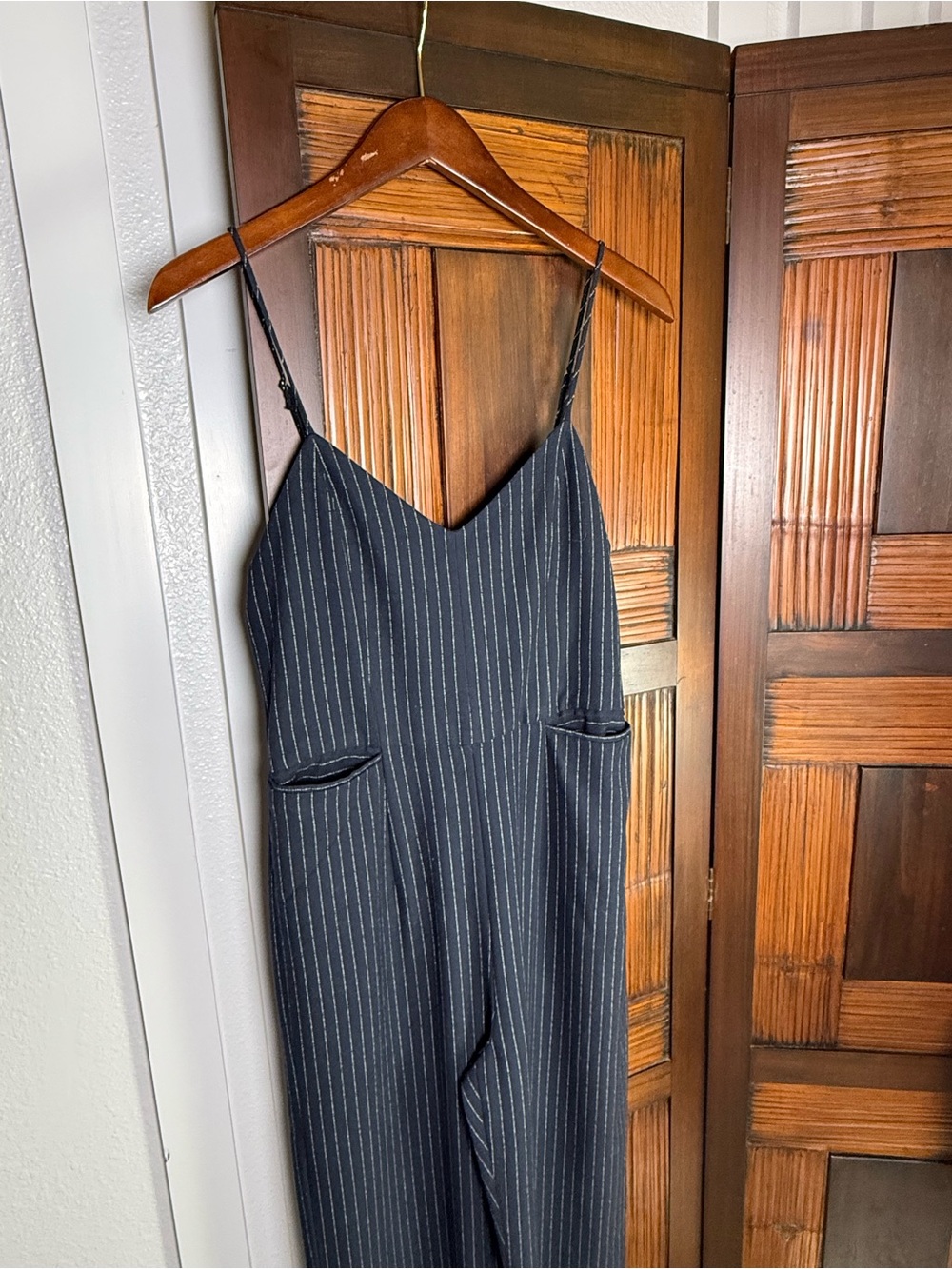 Anthropologie Essential Jumpsuit Navy Pinstripe Wide Leg Women’s Size 0 Classic - Picture 4 of 14